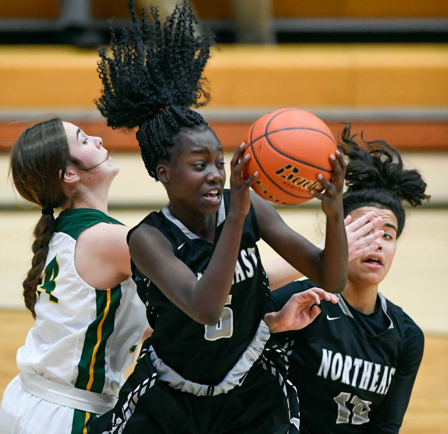 Lincoln Northeast vs. Lincoln Pius X